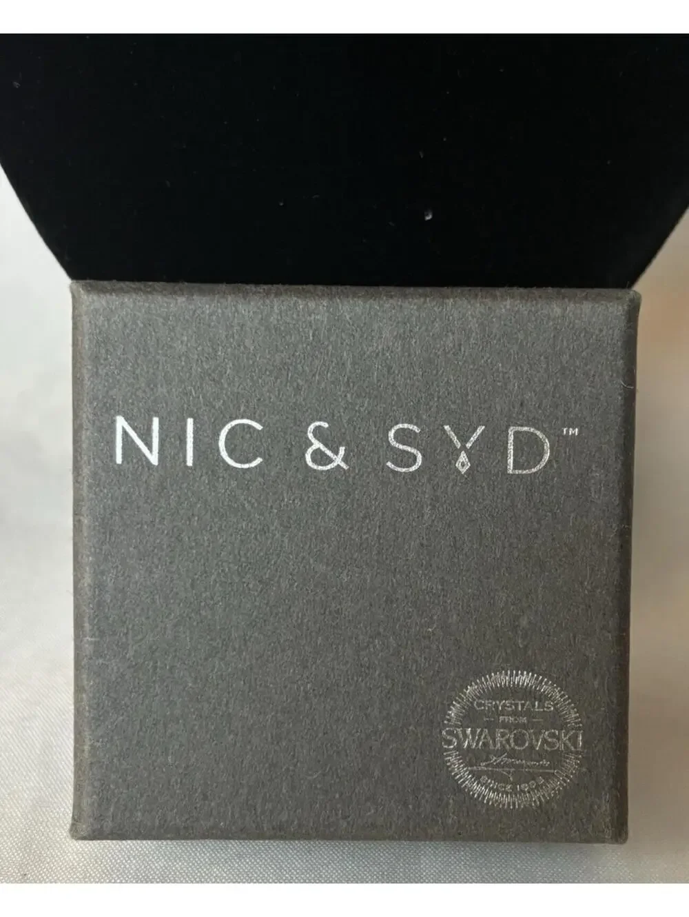 Nic & Syd Swarovski Crystal Necklace Elegant Jewelry with Authenticity Code Gift